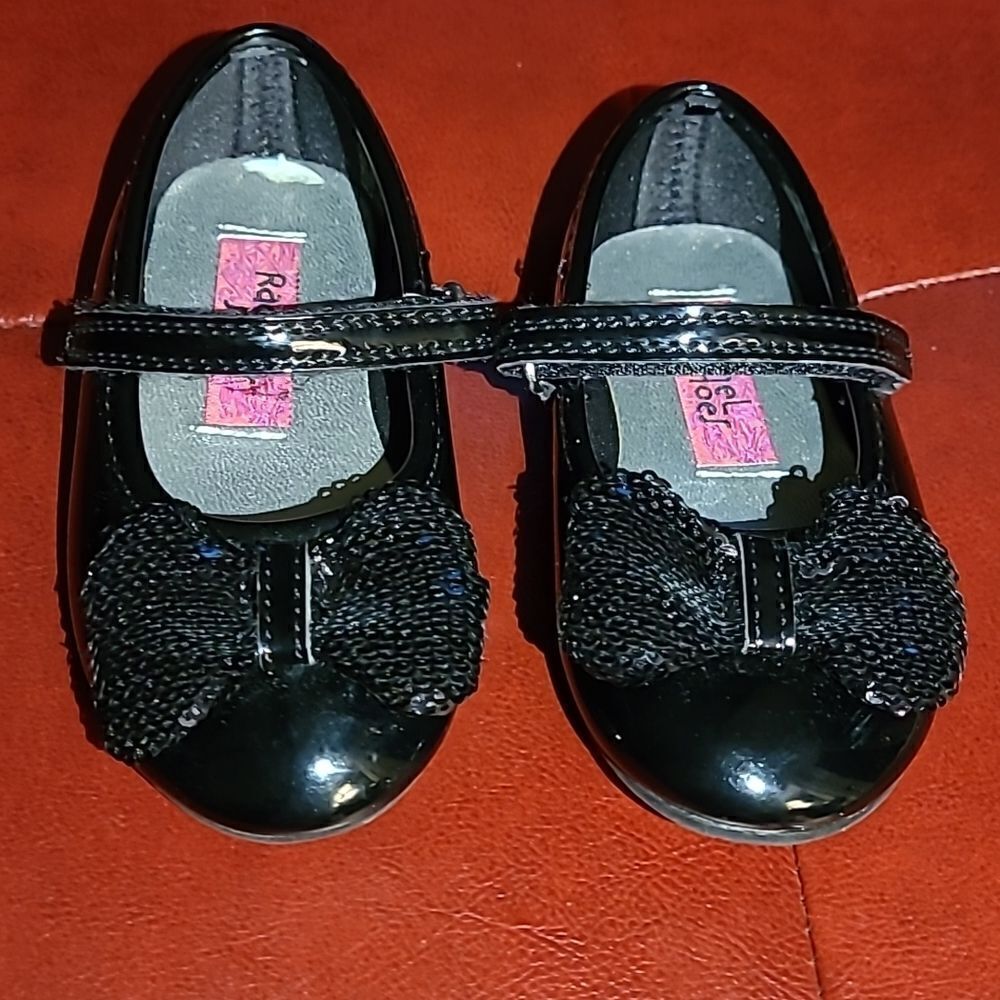Rachel Shoes sz 6M black patent leather